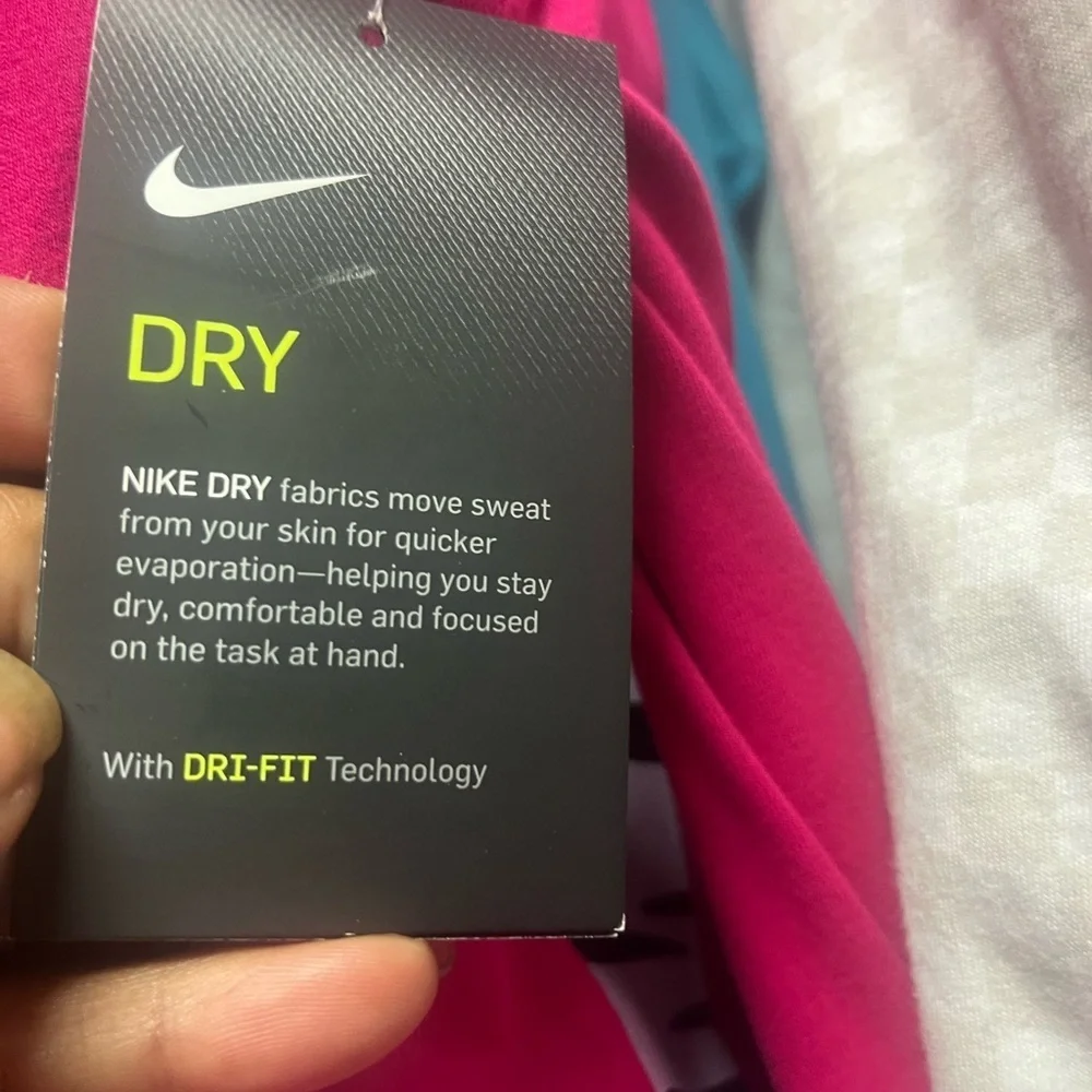 Nike women’s tank top sz Various